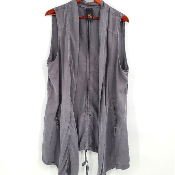 Love & Legend Jackets & Blazers - Love & Legend Open Light Vest